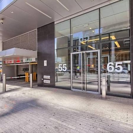 Prestigious 2-Bdrm Condo - Across From Scotiabank Arena Toronto Extérieur photo